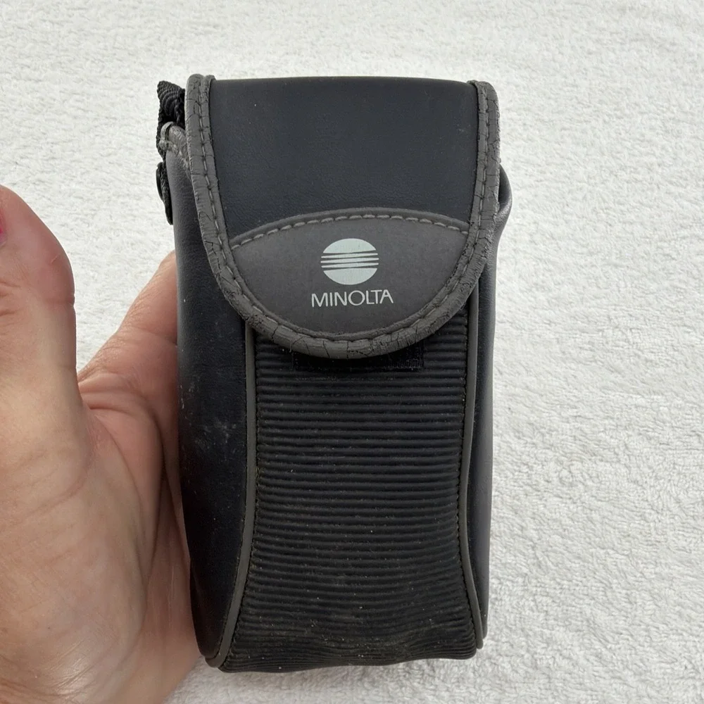 Minolta Freedom Dual C AF 35mm Film Point And Shoot Camera Untested w/ Case